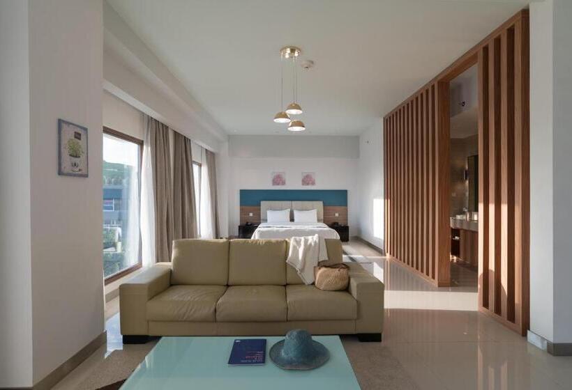 带大床的套房, Holiday Inn Express Baruna, An Ihg