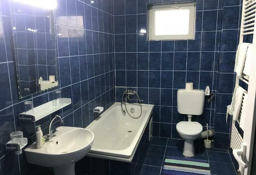 חדר סטנדרט לשלושה, Pension Eclipse