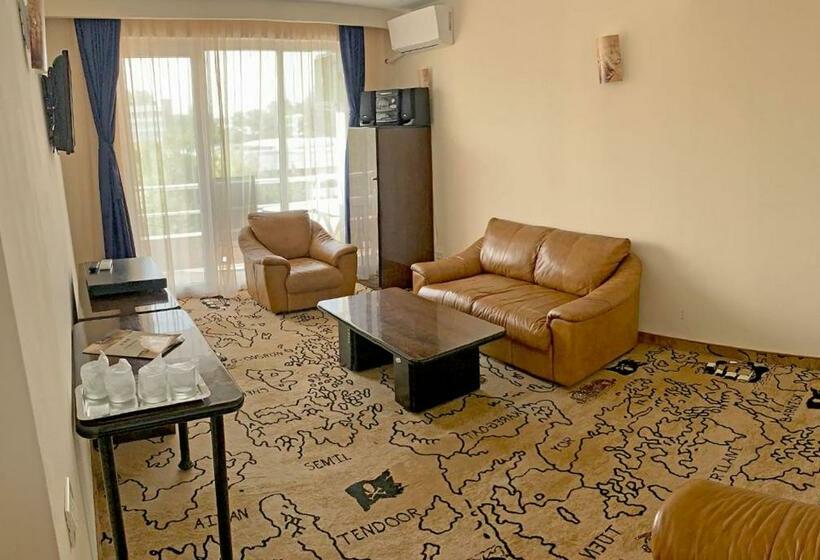 סוויטה משפחתית, Pirates Resort