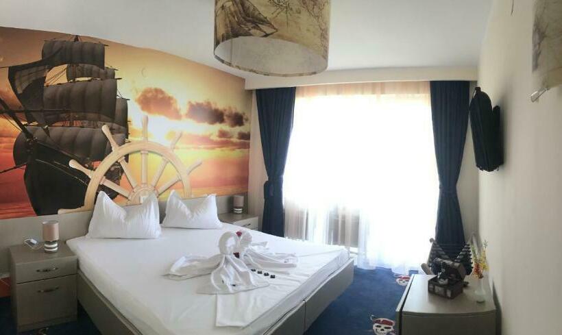 חדר יוקרתי, Pirates Resort