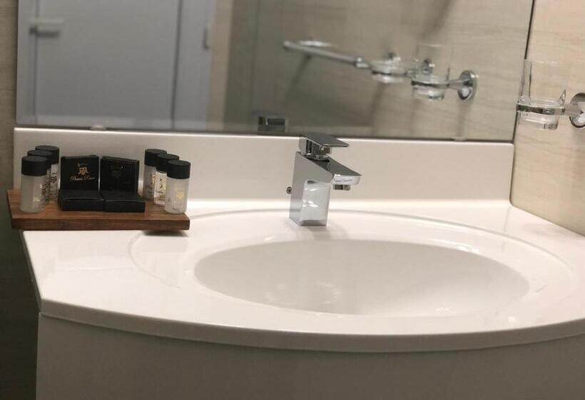 סוויטה יוקרתית, Pirates Resort