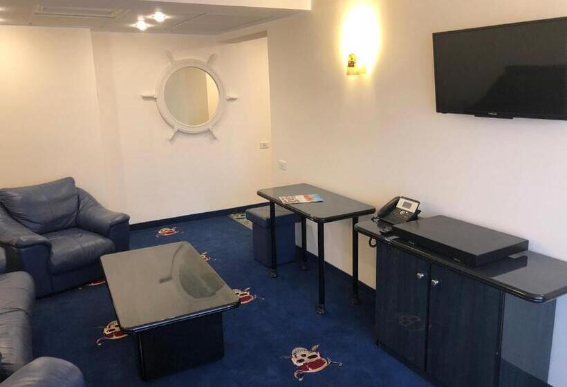 סוויטה יוקרתית, Pirates Resort