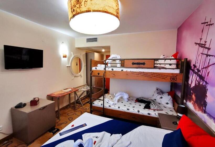 חדר משפתחתי סופריור, Pirates Resort