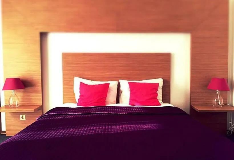 Suite, Roberto