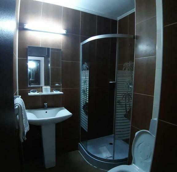 스탠다드 룸, Rodica