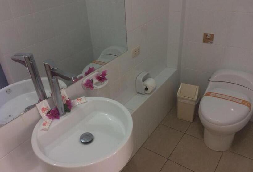 اتاق سوپریور سه تخته, Sol De Ica