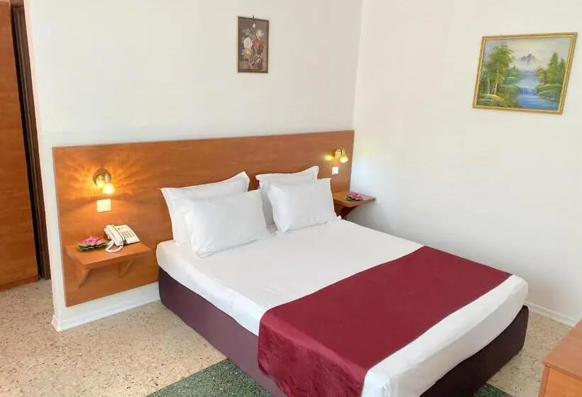 1 Bedroom Apartment Lake View, Tomis Hotel Neptun