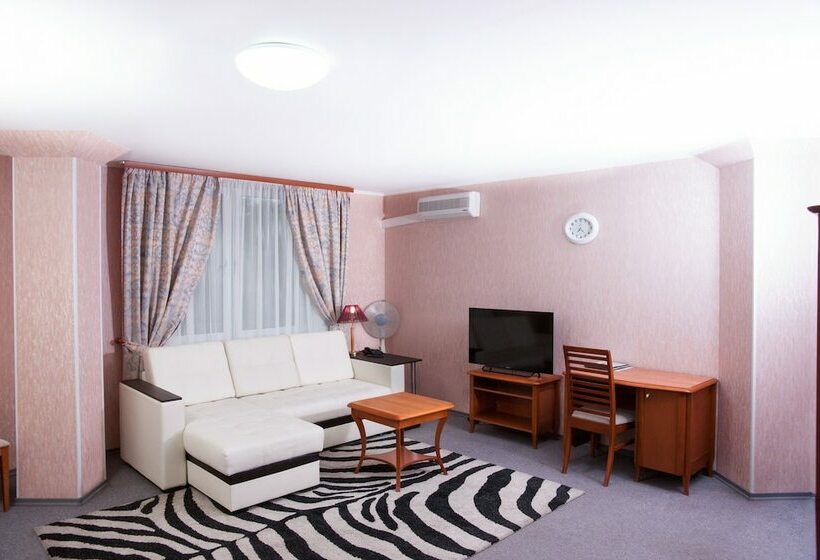 استودیوی استاندارد, Yubileinaya