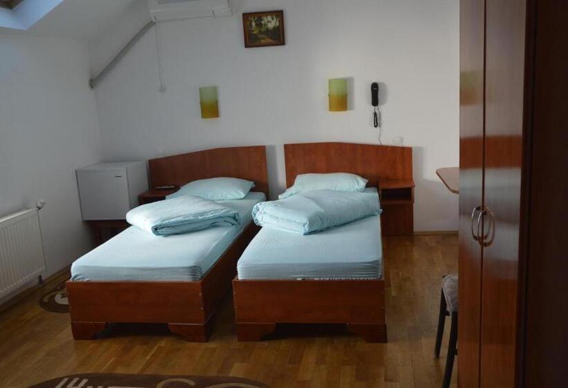 バルコニー付スイート, Motel Buti