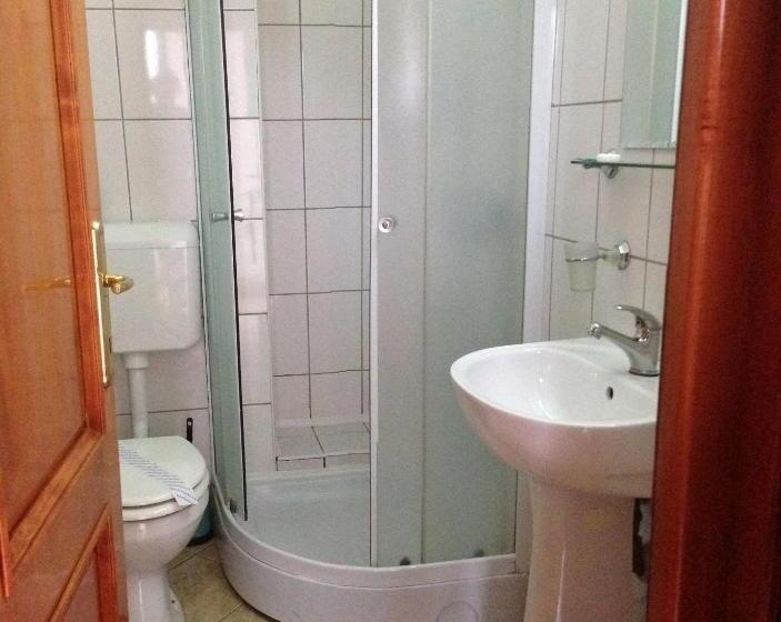 Люкс Дюплекс, Motel Buti