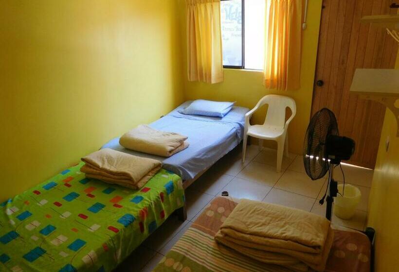 Quarto Triplo Estandar, Atenas Backpacker Hospedaje
