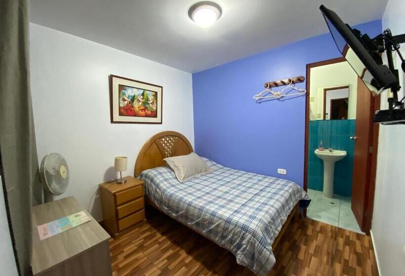 Quarto Estandar, Atenas Backpacker Hospedaje