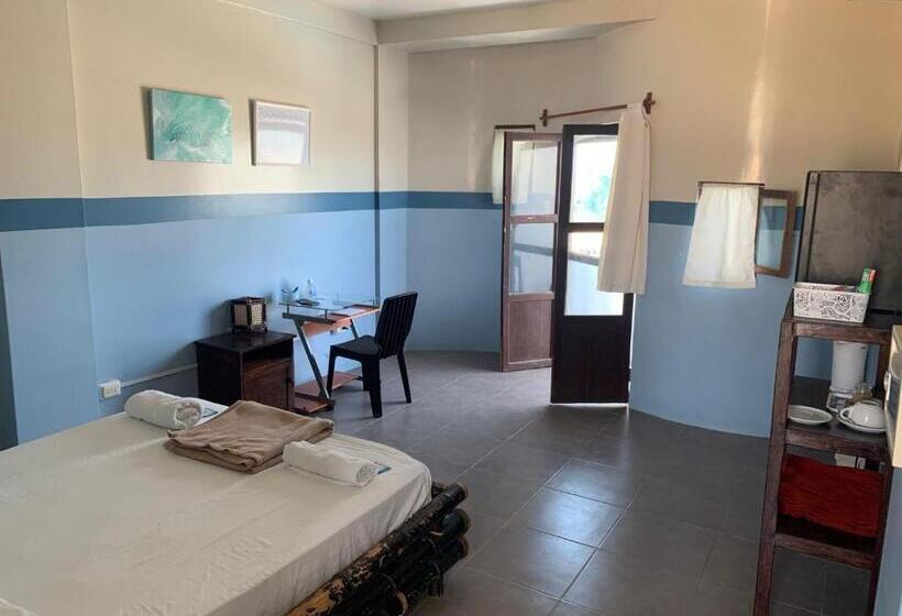 Quarto Estandar, Loki Del Mar