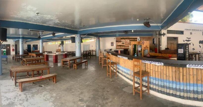 Quarto Estandar, Loki Del Mar