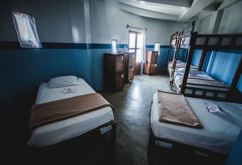 Quarto Quádruplo Estandar, Loki Del Mar