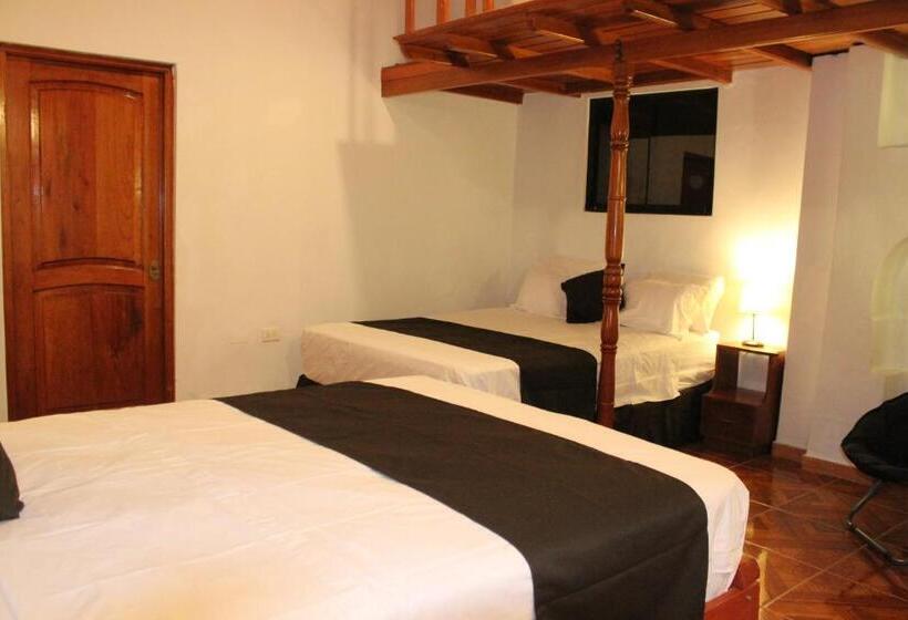 스탠다드 트리플 룸, Epoca Hotel Boutique