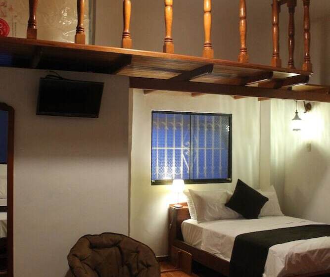 스탠다드 트리플 룸, Epoca Hotel Boutique