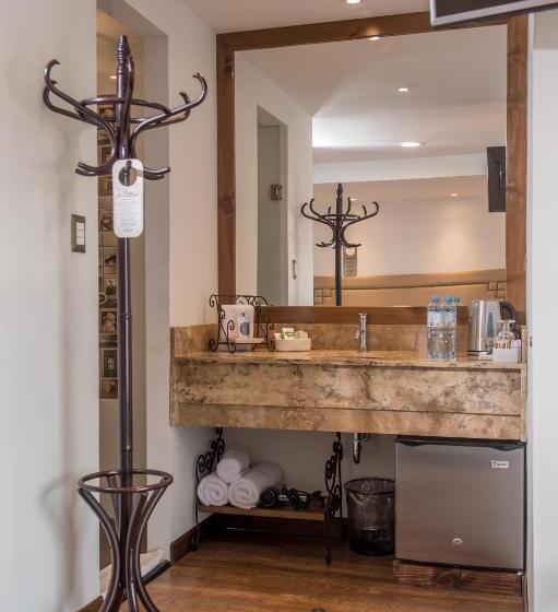 חדר סופריור עם מיטת קינג, Casa Esmeralda By Katari