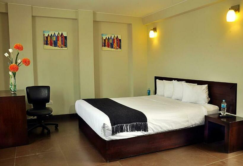 חדר סטנדרט, Es Riviera Mansion