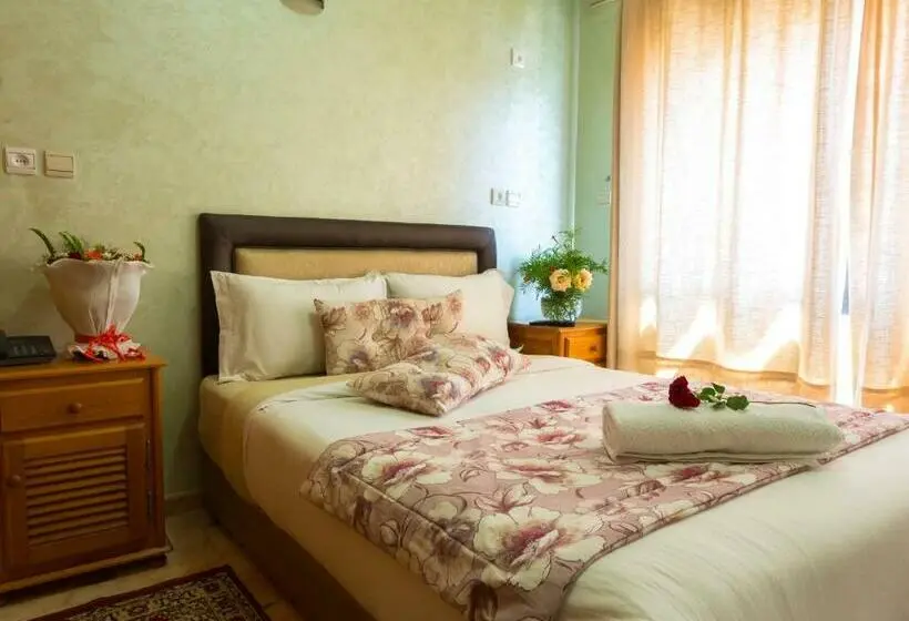 اتاق استاندارد یک نفره, Hôtel Jawharat El Jadida