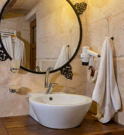 Quarto Estandar Vista Jardim, Maron Stone House