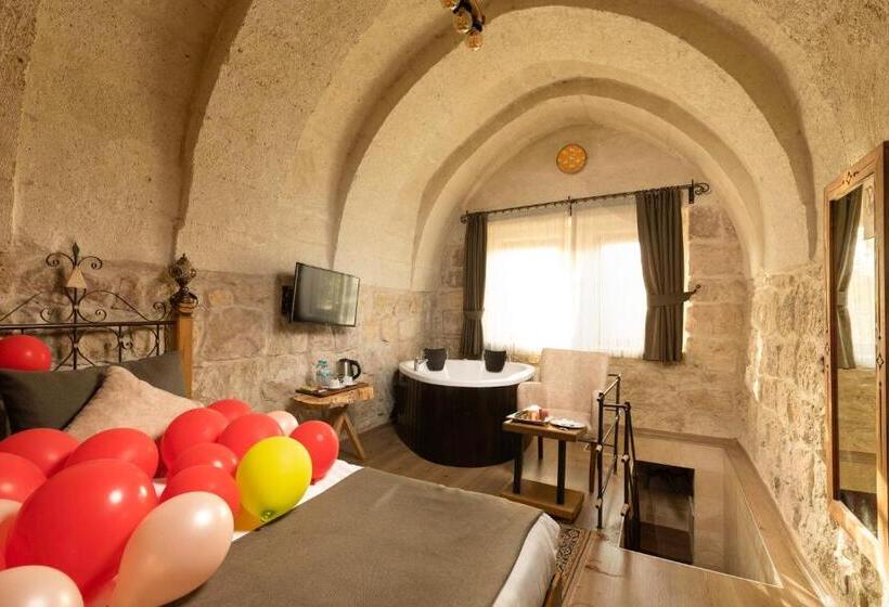 Suíte Júnior, Maron Stone House
