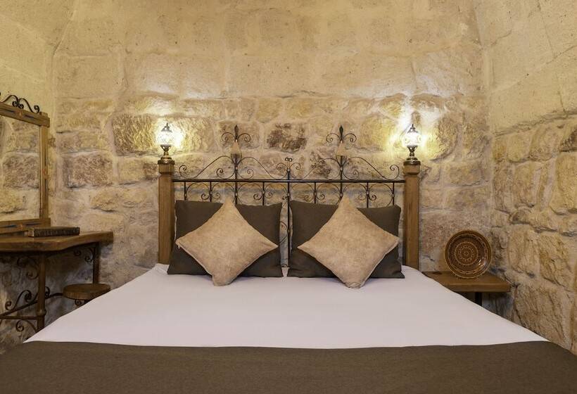 Suíte Júnior, Maron Stone House