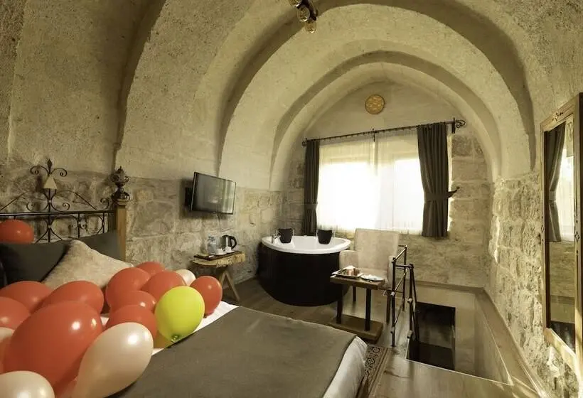 ジュニアスイート, Maron Stone House
