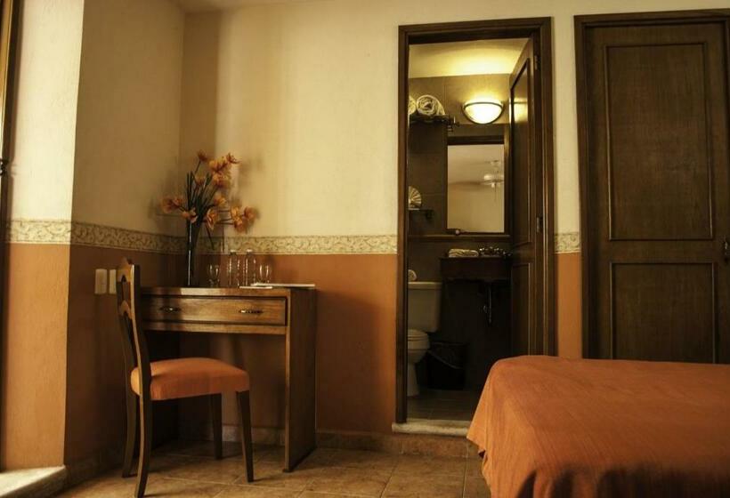 Standard Værelse, Maya Campeche