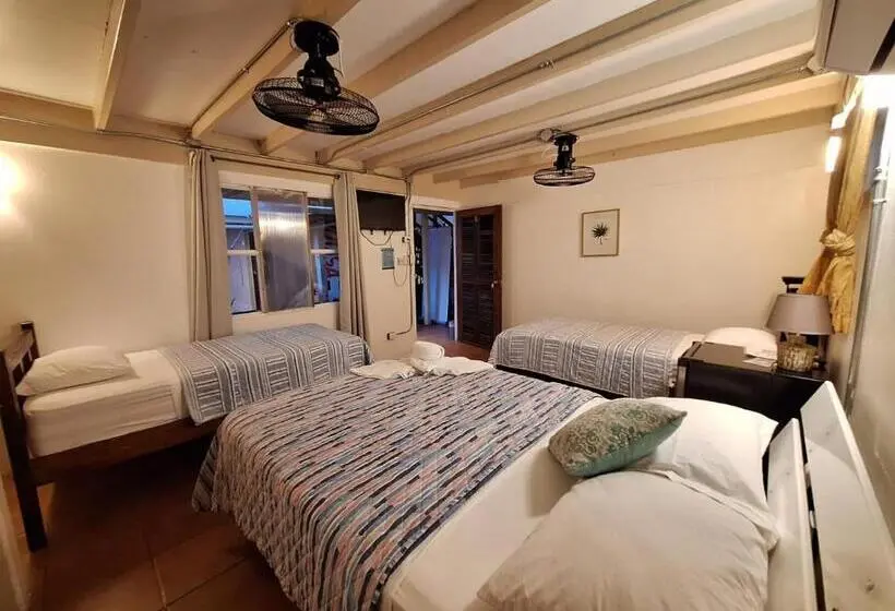 Standard Kolmen Hengen Huone, M&m Beach House