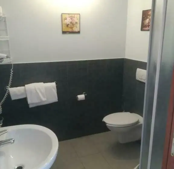 Standard Yhden Hengen Huone, Ristorante Albergo San Michele