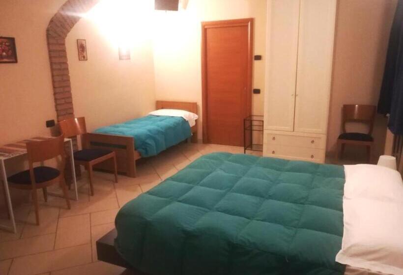 Номер Стандарт Трехместный, Ristorante Albergo San Michele