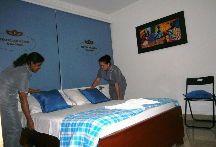 Chambre Familiale, Shalom Phe Guaduas