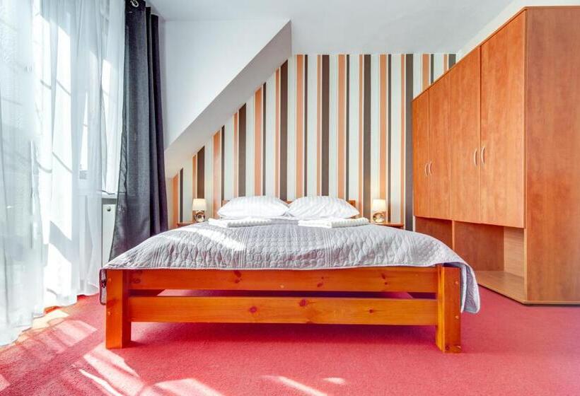 Трехместный Номер Стандарт с Балконом, Villa Melody