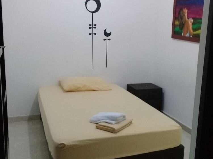 スタンダードシングルルーム, Hostal Alameda