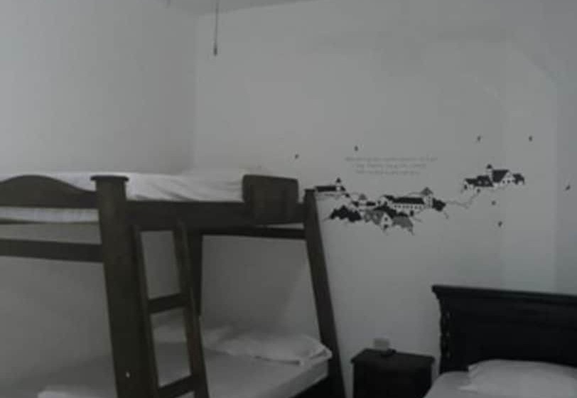 スタンダードトリプルルーム, Hostal Alameda