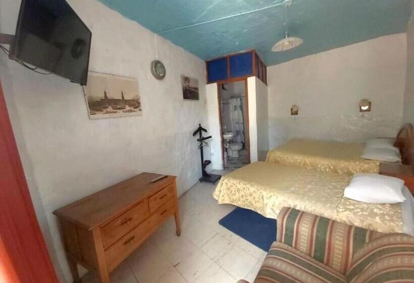 스탠다드 룸, Hostal Lluvia De Oro