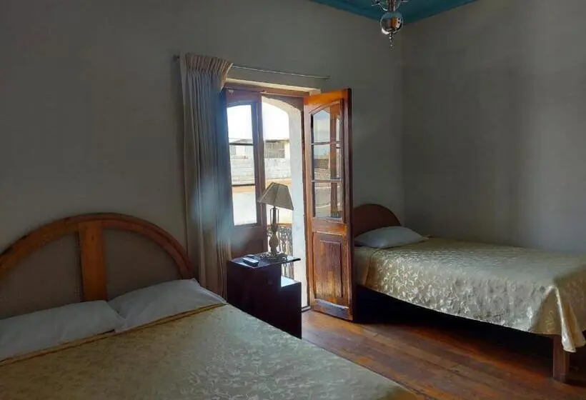 ファミリールーム, Hostal Lluvia De Oro