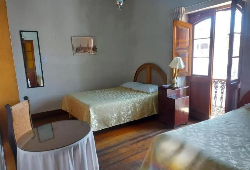ファミリールーム, Hostal Lluvia De Oro