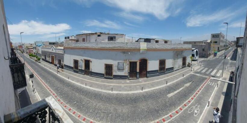 חדר משפחתי, Hostal Lluvia De Oro