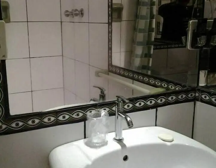 マウンテンビュースタンダードルーム, Cabu Hostel