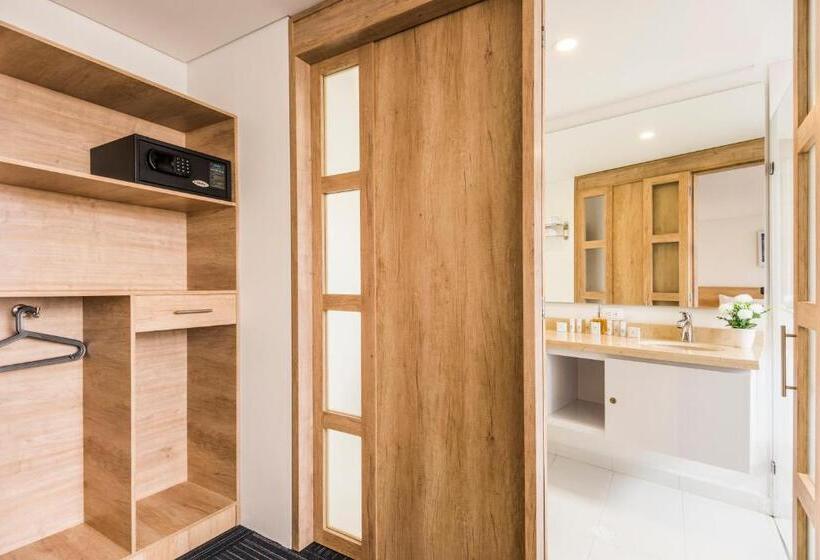 带露台的套间, Camino De La Sal