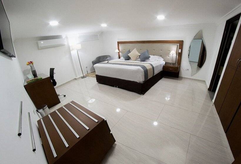 Полулюкс, Caquetá Real Hsc