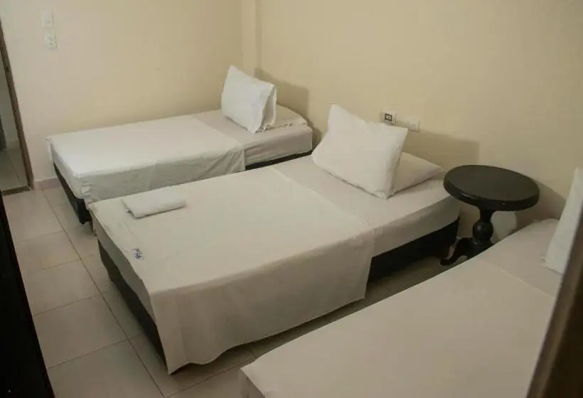 3-Bett-Standardzimmer, Central
