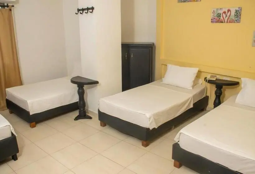 4 Bett Standardzimmer, Central
