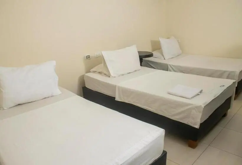 4 Bett Standardzimmer, Central