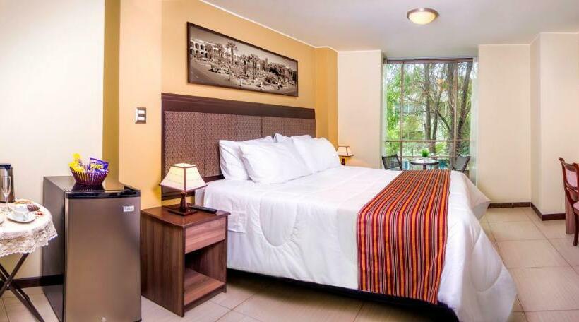 غرفة سوبيريور, D Carlo Clas