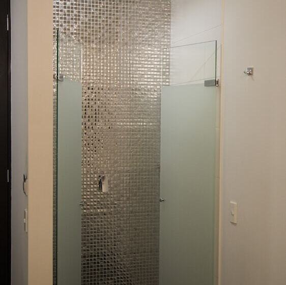 高级大房间, Gallery