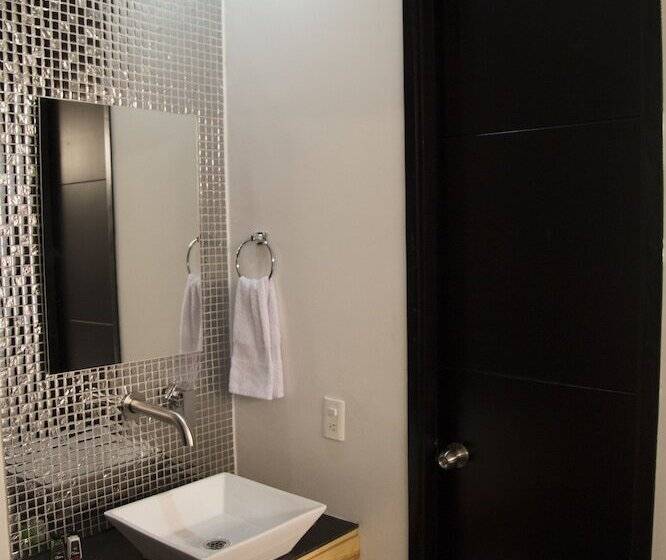 高级大房间, Gallery