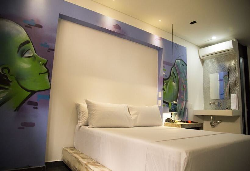 高级大房间, Gallery